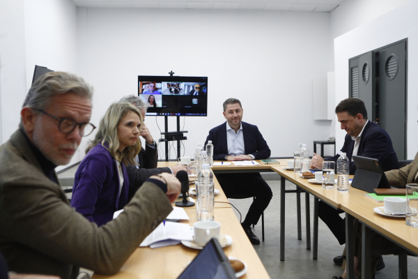 Σαμαράς πίσω, εργασιακά μπροστά για το ΠΑΣΟΚ