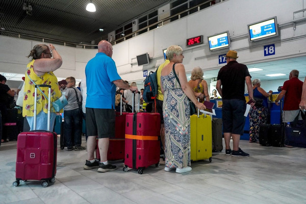 Τελικά θα παντρευτεί ο Thomas Cook στη Ρόδο