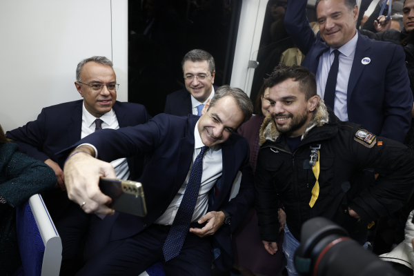 Όπου γάμος και εγκαίνια η... Βασίλω πρώτη - Όπου πλημμύρα... μακριά!