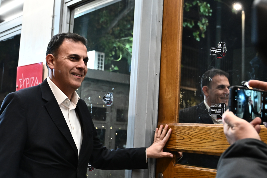 Καραμέρος: «Πολιτικό αυτογκόλ» η συνάντηση Ανδρουλάκη - Μητσοτάκη πριν τη μάχη του προϋπολογισμού