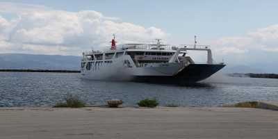 Μεταγγίσεις πετρελαιοειδών μεταξύ πλοίων