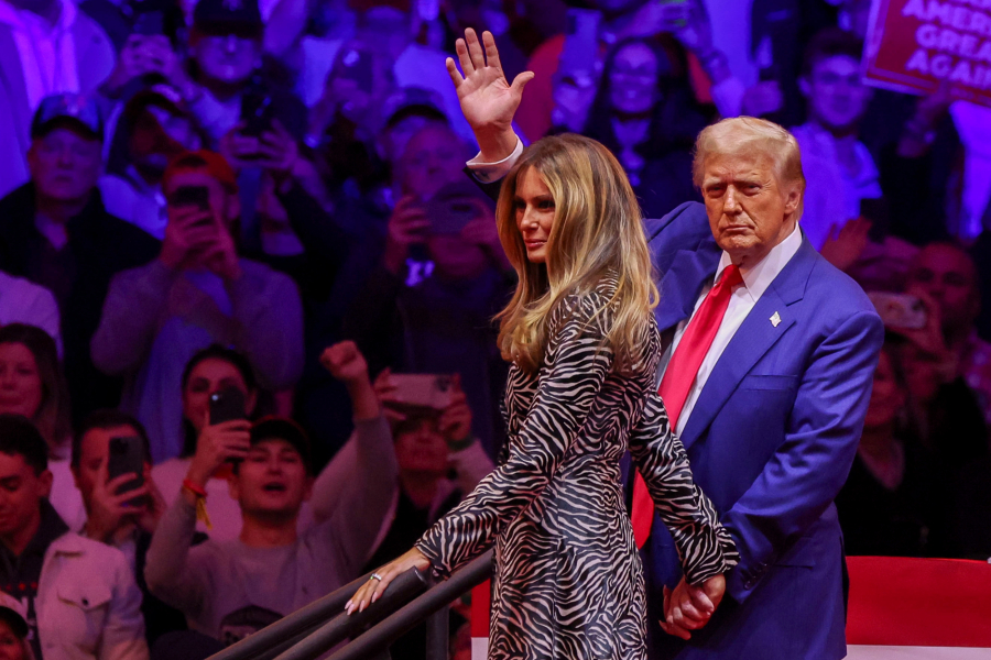 Η Μελάνια Τραμπ απαντά αν θα μείνει στον Λευκό Οίκο