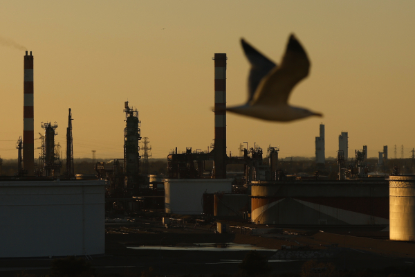 Πετρέλαιο στα 200 δολάρια το βαρέλι; Οι αναλυτές πλέον το θεωρούν πολύ πιθανό