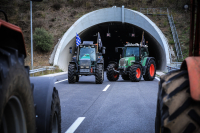 Στο Μαξίμου κρίνεται το μέλλον των μπλόκων - Δεσμεύσεις ζητούν οι αγρότες
