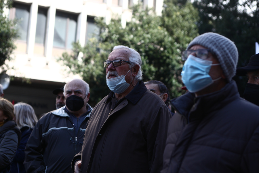 Συντάξεις Απριλίου: Αυτές είναι οι ημερομηνίες πληρωμών- Πότε μπαίνουν αναδρομικά και επίδομα προσωπικής διαφοράς