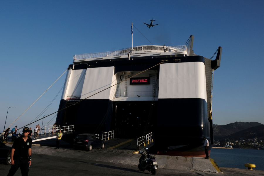 Εκπτώσεις σε ακτοπλοϊκά και αεροπορικά εισιτήρια τους αναπληρωτές εκπαιδευτικούς