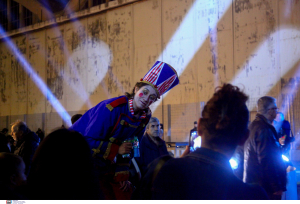 Πώς πληρώνονται οι «άτυχοι» που δουλεύουν Χριστούγεννα και Πρωτοχρονιά