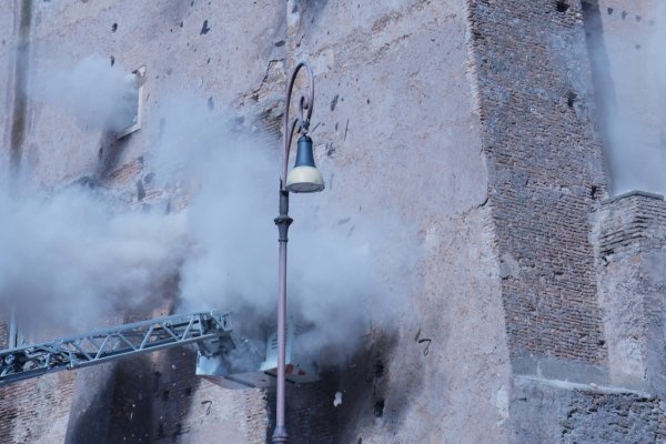 Κατέρρευσε μερικώς μεσαιωνικός πύργος στη Ρώμη - Τρεις τραυματίες, ένας εγκλωβισμένος (Βίντεο)