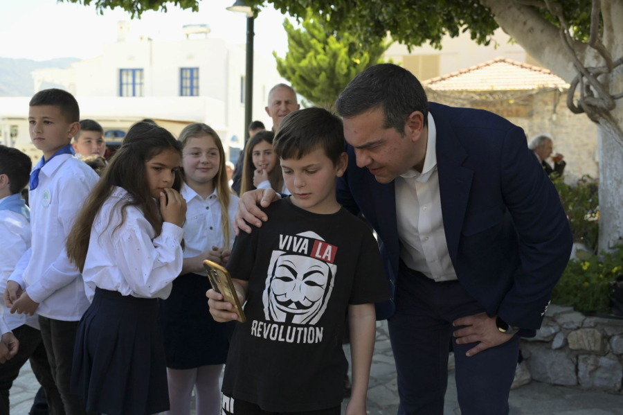 Τσίπρας: «Το just go zero της μικρής Τήλου είναι ένα έμπρακτο δείγμα της πατρίδας που μας αξίζει»