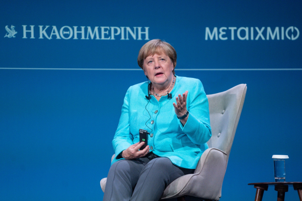 «Βόμβες» Μέρκελ: Η Ελλάδα χρειαζόταν κούρεμα χρέους - Τρισέ και Σαρκοζί διαφωνούσαν, Σόιμπλε σας ήθελε εκτός ΕΕ
