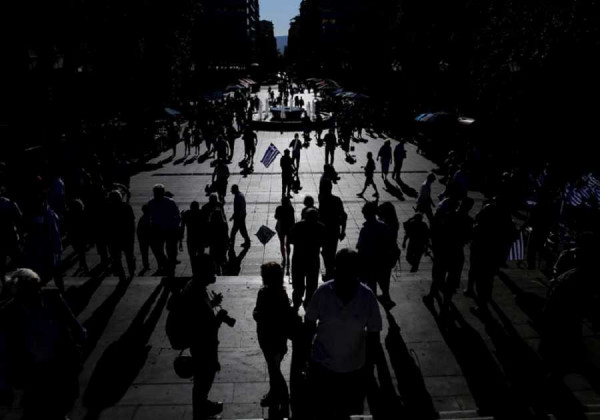 Μειώνεται συνεχώς ο πληθυσμός της Ελλάδας: Για πρώτη φορά από τον Β Παγκόσμιο πόλεμο