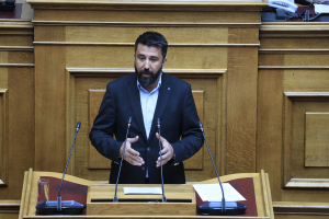 Οζγκιούρ Φερχάτ : Η πρώτη δήλωση μετά την ανεξαρτητοποίησή του από τη ΝΕΑΡ