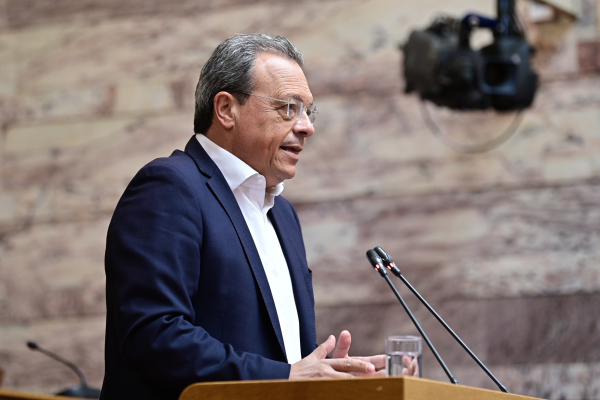 Ο Φάμελλος ρίχνει το βάρος του υπέρ της ψήφισης των Belharra