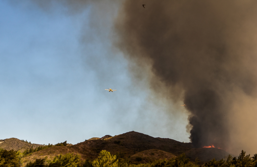 Νέες μάχες στα πύρινα μέτωπα: Σε έκτακτη ανάγκη όλη η Ρόδος - Κέρκυρα, Εύβοια και Αχαΐα ενάντια στις αναζωπυρώσεις