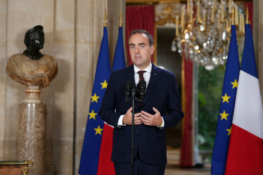 Υπέρ της αστυνομίας ο Γάλλος πρωθυπουργός - Δεν έχει λάβει εντολή να συγκρουστεί με μαθητές αλλά... (Βίντεο)