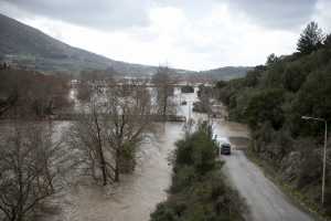 Προβλήματα από τη βροχή στη Δυτική Μακεδονία - Kλειστό τμήμα της Εγνατίας Οδού