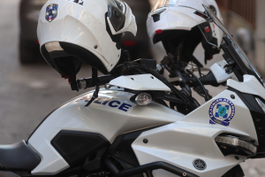 Κρήτη: Κινηματογραφική σύλληψη ζευγαριού για 14 ληστείες στο Ηράκλειο (Βίντεο)