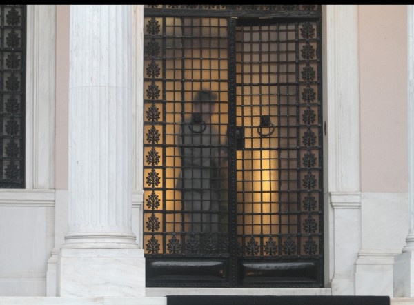 Μαξίμου: Η κυβέρνηση έχει απεριόριστη εμπιστοσύνη στην ΕΛ.ΑΣ για την σύλληψη των δραστών