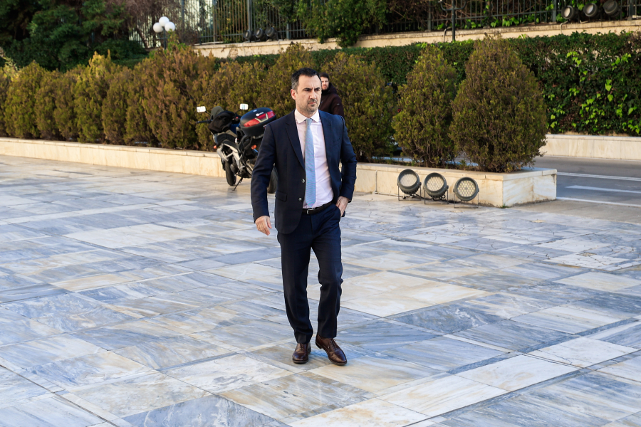 Αλέξης Χαρίτσης στο Dnews: Ο πόλεμος των σκουπιδιών