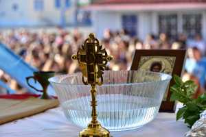Στα «κάγκελα» η εκκλησία για τον προαιρετικό εορτασμό των Τριών Ιεραρχών 