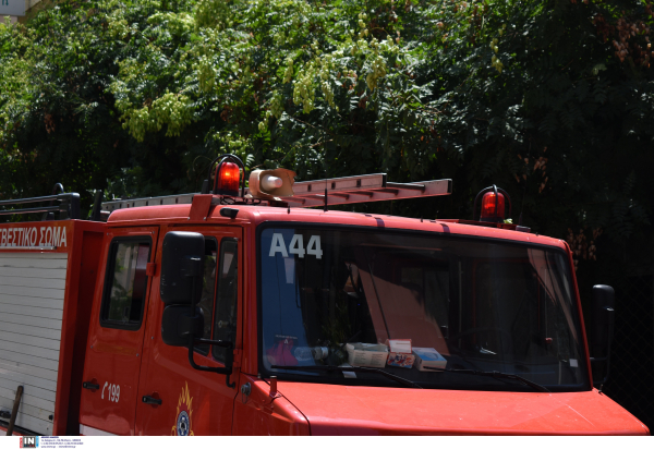 Φωτιά σε διαμέρισμα στον Νέο Κόσμο, χωρίς τις αισθήσεις του ηλικιωμένος