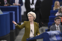 H φον ντερ Λάειν προαναγγέλλει «πάγωμα» της εμπορικής συμφωνίας ΕΕ-Ισραήλ