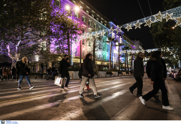 Δυσάρεστη πρόβλεψη Μαγιορκίνη για 10.000 κρούσματα τον Ιανουάριο - «Βόμβα» για νέα μέτρα