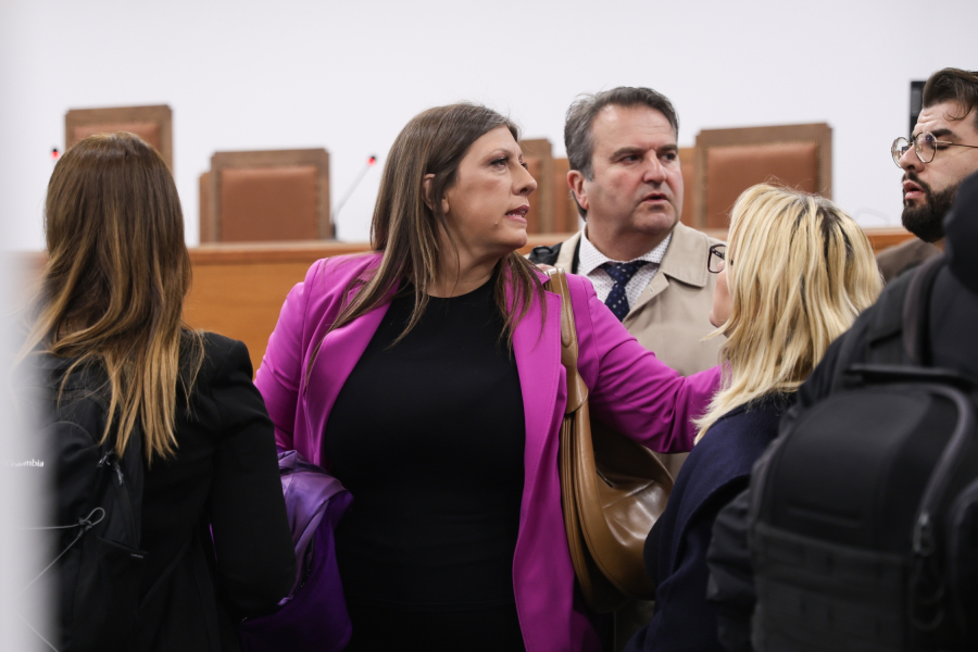 Δίκη για τα Τέμπη: Αποστάσεις από τη Ζωή Κωνσταντοπούλου και τη συμπεριφορά της κρατά ο Δικηγορικός Σύλλογος της Αθήνας