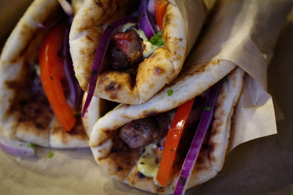 Ζαχαριάδης: Με Μητσοτάκη μέχρι και το σουβλάκι έγινε είδος πολυτελείας