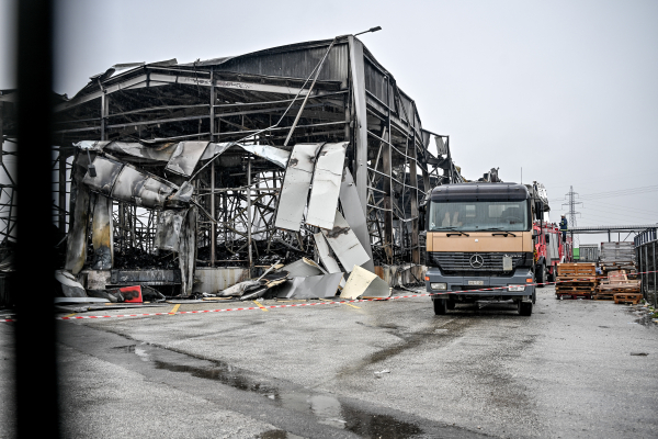 «Να γυρίζουμε ζωντανοί στα σπίτια μας»: Πανελλαδική απεργία την Τρίτη στον κλάδο Τροφίμων και συγκέντρωση στη Λάρισα