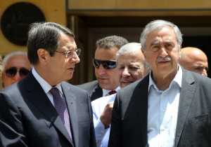 Ξεκίνησαν οι κρίσιμες διαπραγματεύσεις Αναστασιάδη - Ακιντζί για το Κυπριακό