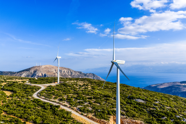 Σε ισχύ το νέο Χωροταξικό για τις ΑΠΕ - Νέοι περιορισμοί για φωτοβολταϊκά και αιολικά