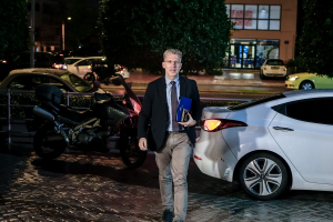 Σκέρτσος στη δίκη για Novartis: «Όλη η Ελλάδα χρωστάει στον Γιάννη Στουρνάρα γιατί έσωσε τη χώρα»