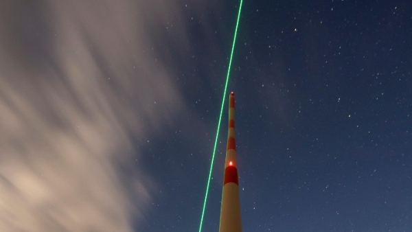 Δημιουργήθηκε το πρώτο λέιζερ «αλεξικέραυνο» που διώχνει μακριά τους κεραυνούς