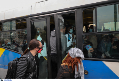 Λεωφορεία - kinder έκπληξη μεταφέρουν χιλιάδες επιβάτες κάθε ημέρα σε όλη την Αθήνα