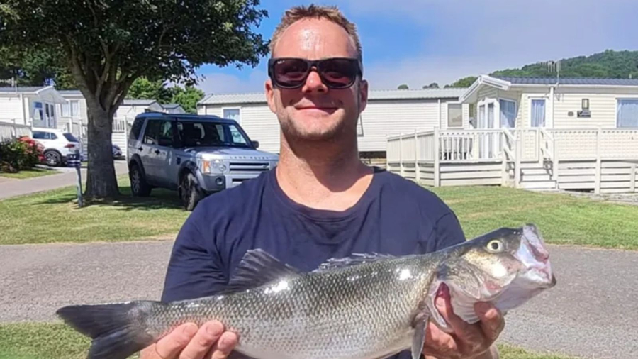 Συντετριμμένος ο πατέρας του άτυχου άνδρα που έχασε τη ζωή του στη συναυλία των Oasis