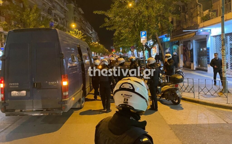 Θεσσαλονίκη: 14 προσαγωγές και τρεις συλλήψεις μετά τα επεισόδια στην πορεία για το Πολυτεχνείο