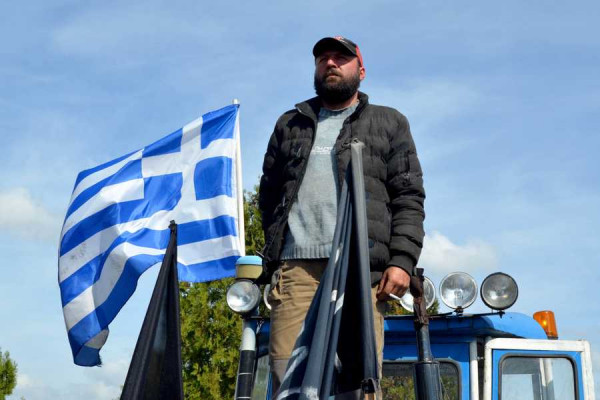Μπλόκα: Αποχώρησαν οι αγρότες από την Αθηνών - Πατρών - Κανονικά η κυκλοφορία