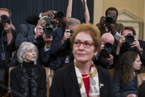 ΗΠΑ: «Ένιωσα να απειλούμαι από τον Τραμπ» - Η κατάθεση της πρώην πρέσβειρας στην Ουκρανία