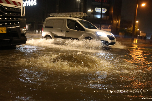 ΓΣΕΕ για κακοκαιρία Erminio: Ανάγκη εφαρμογής ρυθμιστικού πλαισίου για την υγεία και ασφάλεια εργαζομένων σε συνθήκες ακραίων καιρικών φαινομένων