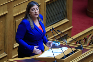Βουλή: «Μπλόκο» στην άρση ασυλίας της Ζωής Κωνσταντοπούλου για τη συμμετοχή στα αγροτικά μπλόκα