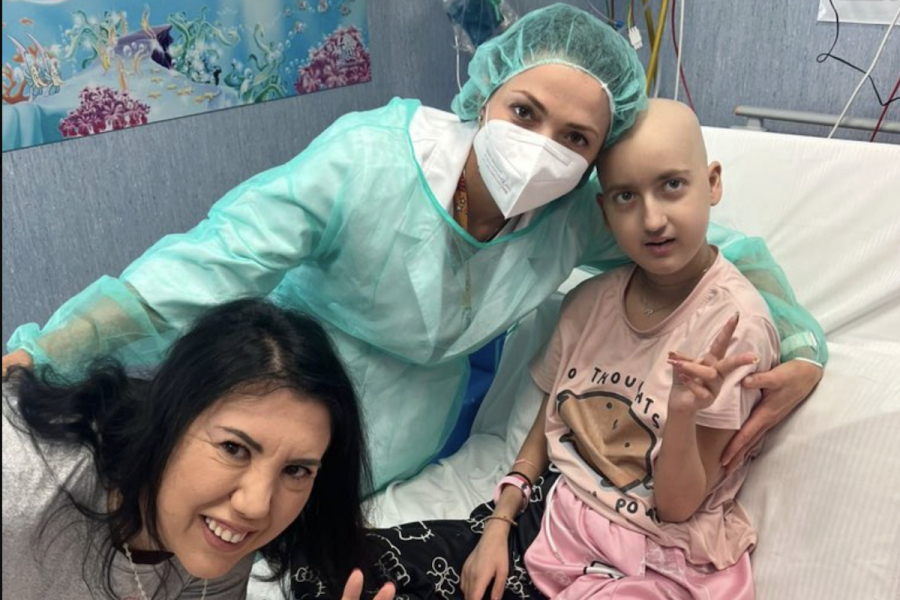 12χρονη υπεβλήθη σε σωτήρια μεταμόσχευση μυελού των οστών με δότη τον μπαμπά της