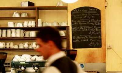 Σωρεία ανασφάλιστους εντόπισε η Οικονομική Αστυνομία σε καφέ και μπαρ