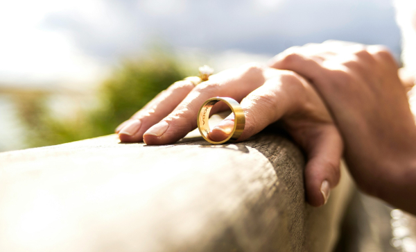 Αυτός είναι ο μήνας που χωρίζουν τα περισσότερα ζευγάρια