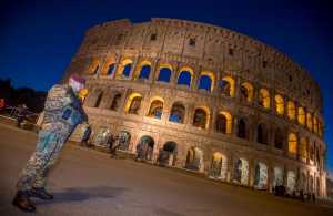 Ρώμη: Τέσσερις προσαγωγές μετά τις συγκρούσεις της αστυνομίας με τους οδηγούς ταξί