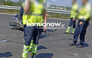 Σοβαρό τροχαίο στη Λαμία: Μηχανή συγκρούστηκε με ΙΧ και διαλύθηκε (Φωτoγραφίες)