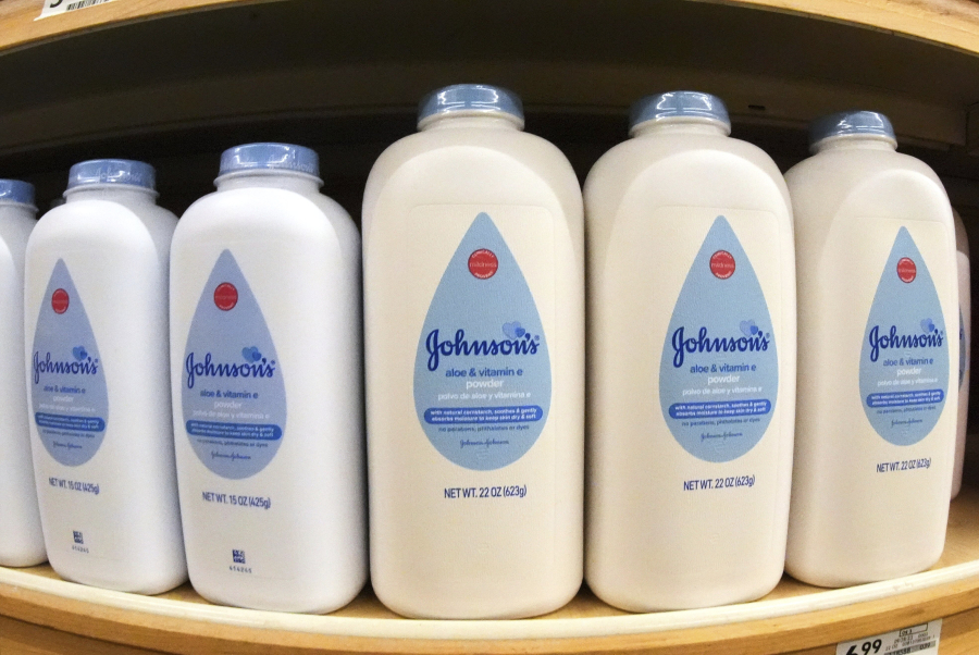 Johnson & Johnson: Αποζημίωση 40 εκατ. δολαρίων σε 2 γυναίκες για το «καρκινογόνο» βρεφικό ταλκ