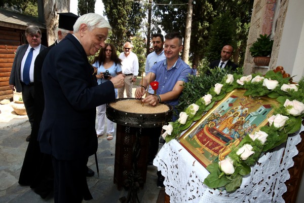Παυλόπουλος: «Η Εκκλησία και η οικογένεια έχουν αποτρέψει τη ρήξη του κοινωνικού μας ιστού»