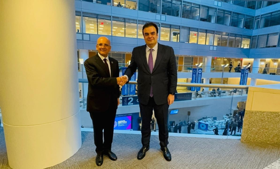 Συνάντηση Πιερρακάκη με τον Τούρκο ΥΠΟΙΚ - Οι τομείς που βρέθηκαν στο επίκεντρο