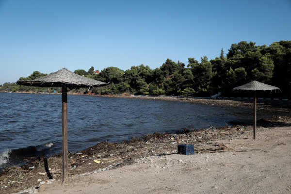 Προσοχή: Αυτές είναι οι ακατάλληλες παραλίες στην Αττική για μπάνιο